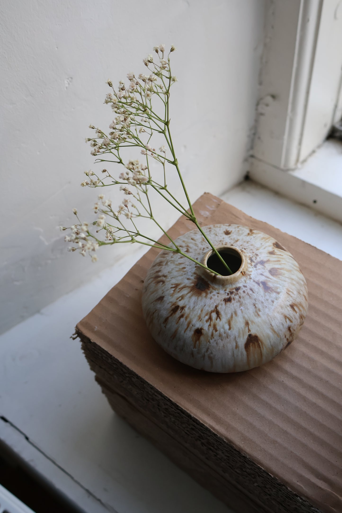 Pebble vase in Matte Birch