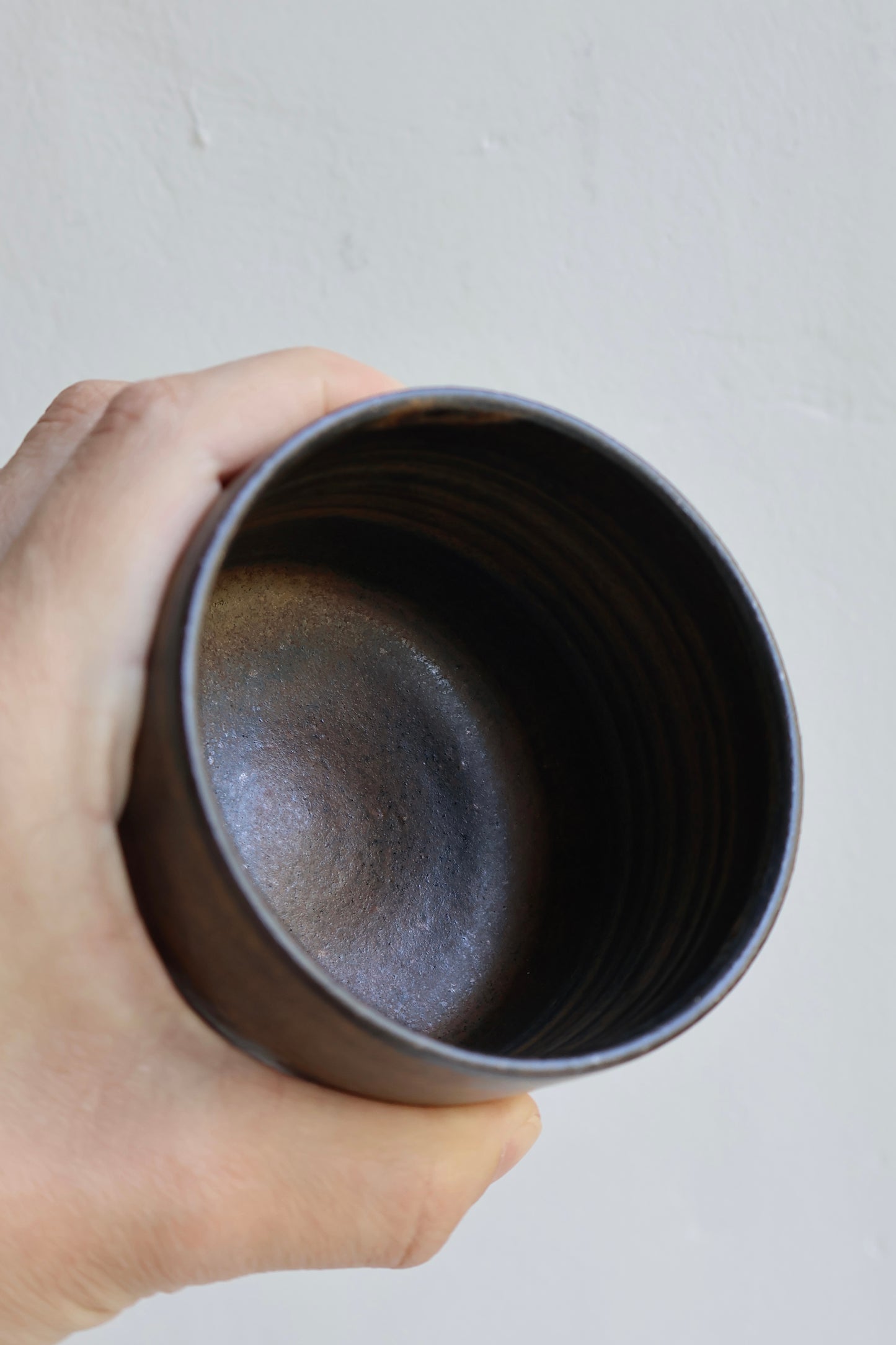 Tumbler in Charred Brown | Medium