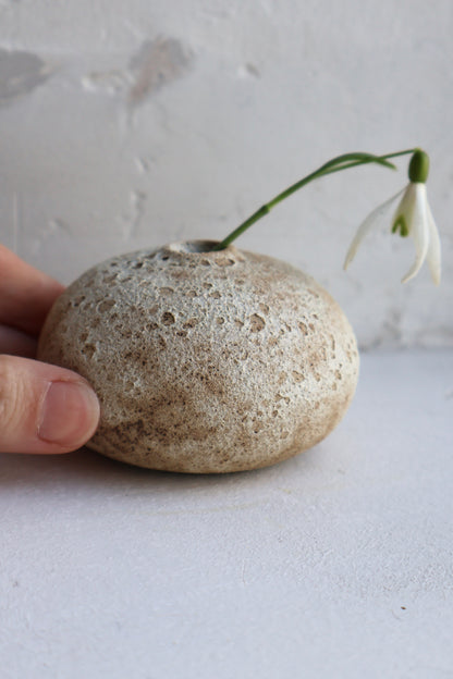 Bud Vase in Matte White Lava