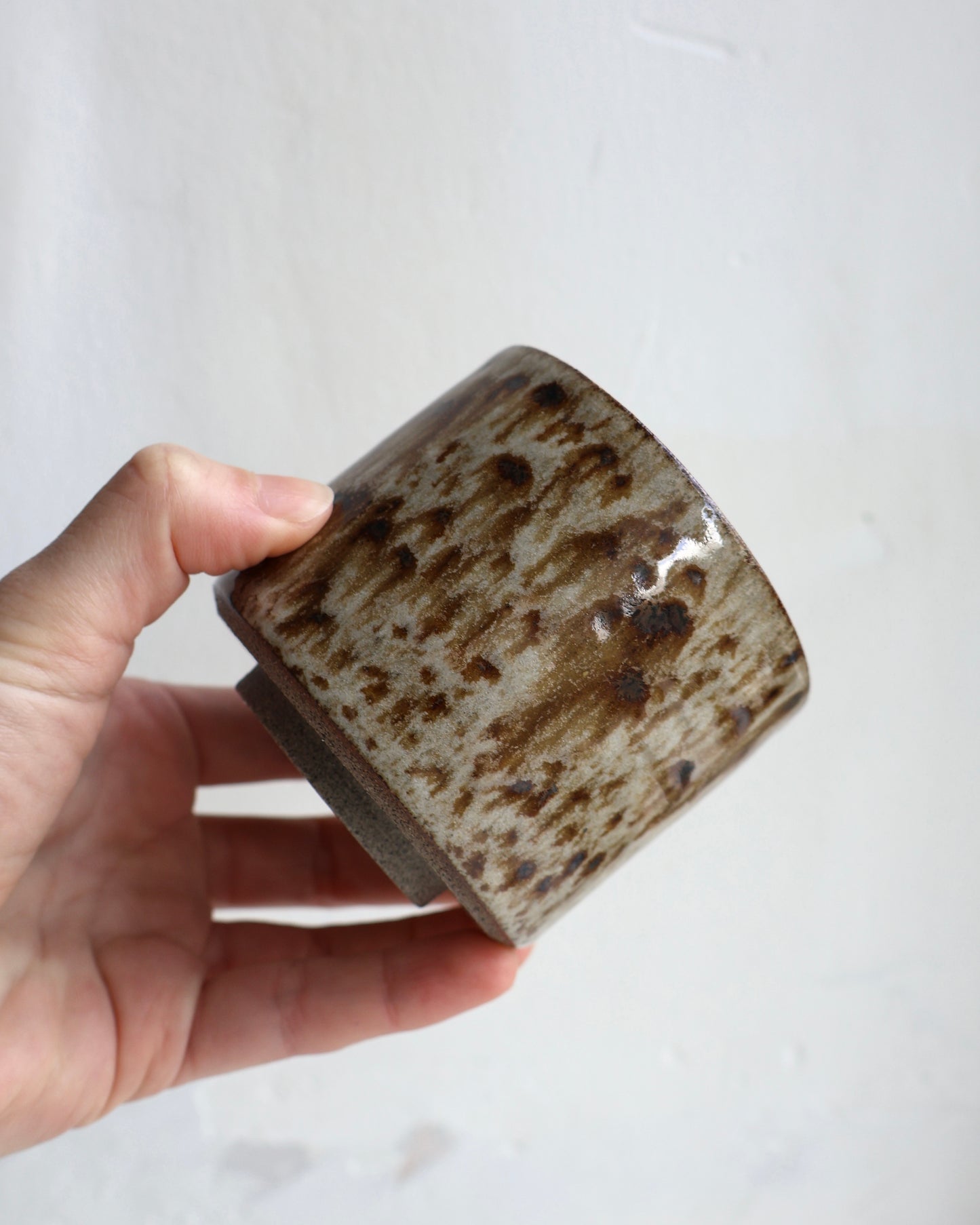 Tumbler in Shiny White Sap | Medium