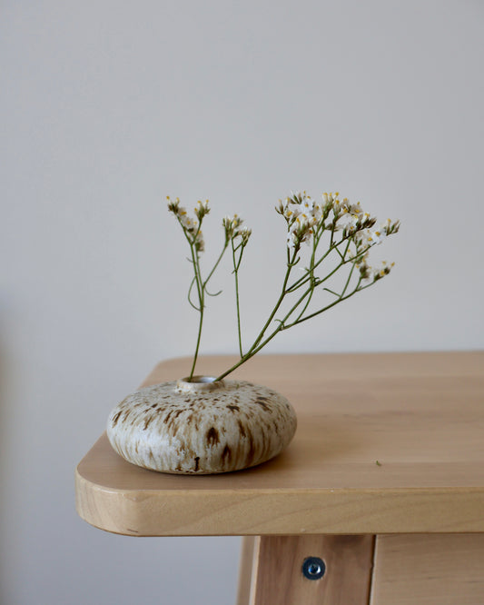 Stoneware ceramic vase handmade in Gothenburg