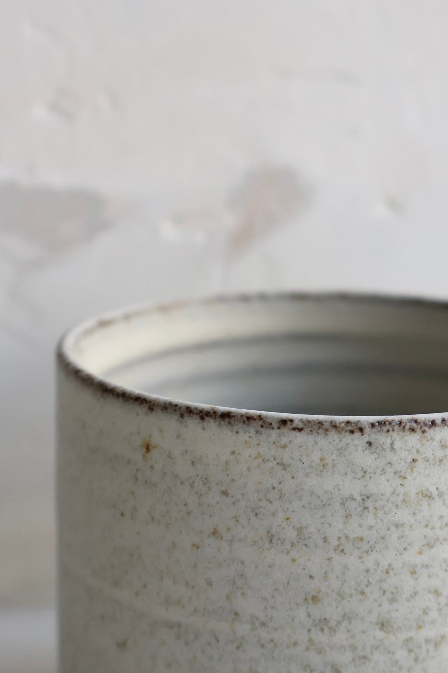 Tumbler in Matte White | Medium