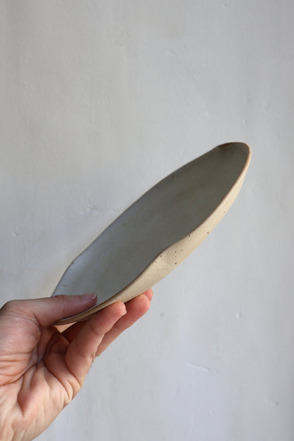 Floral plate in Dove