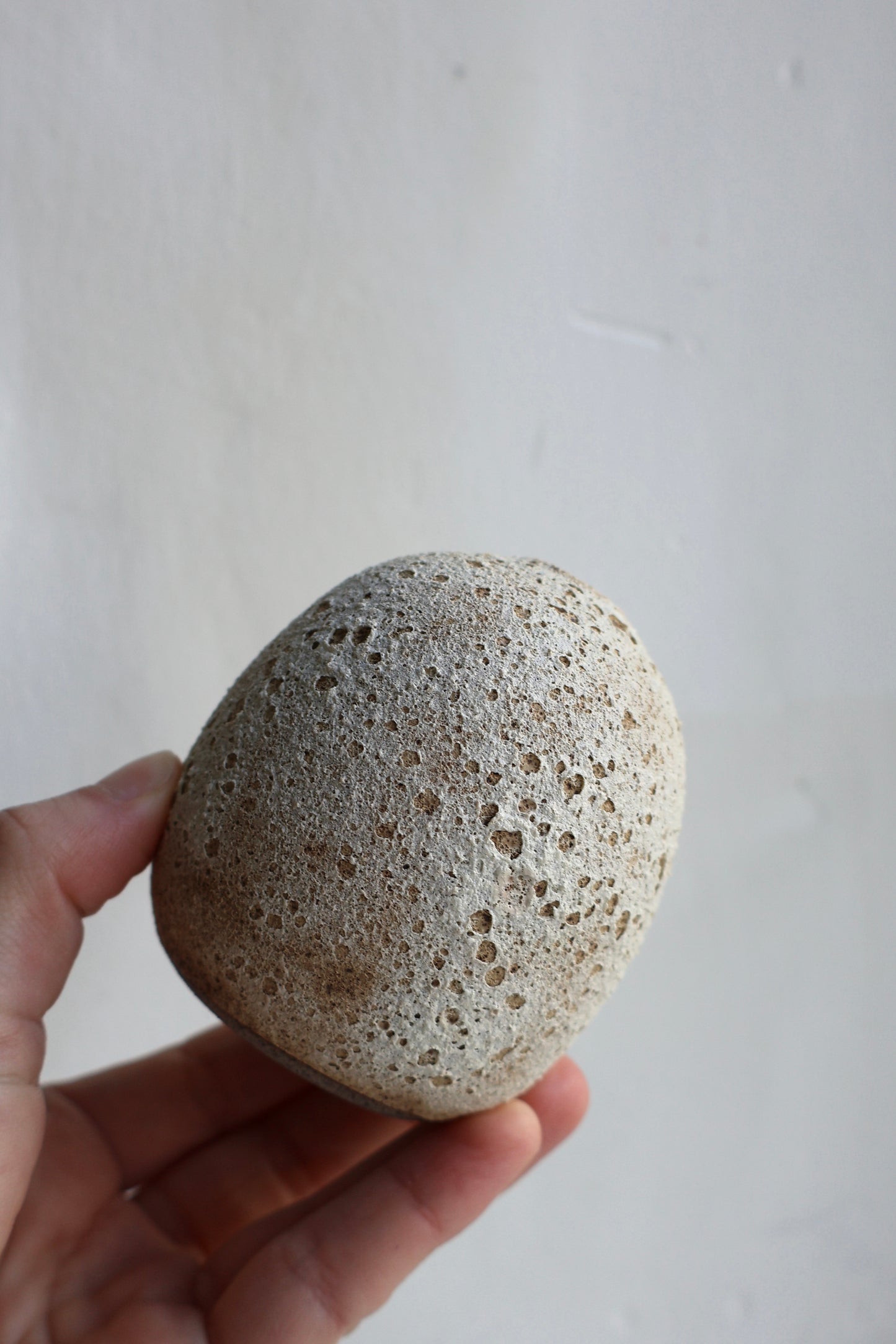 Bud Vase in Matte White Lava
