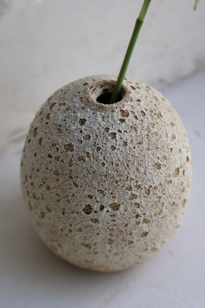 Bud Vase in Matte White Lava