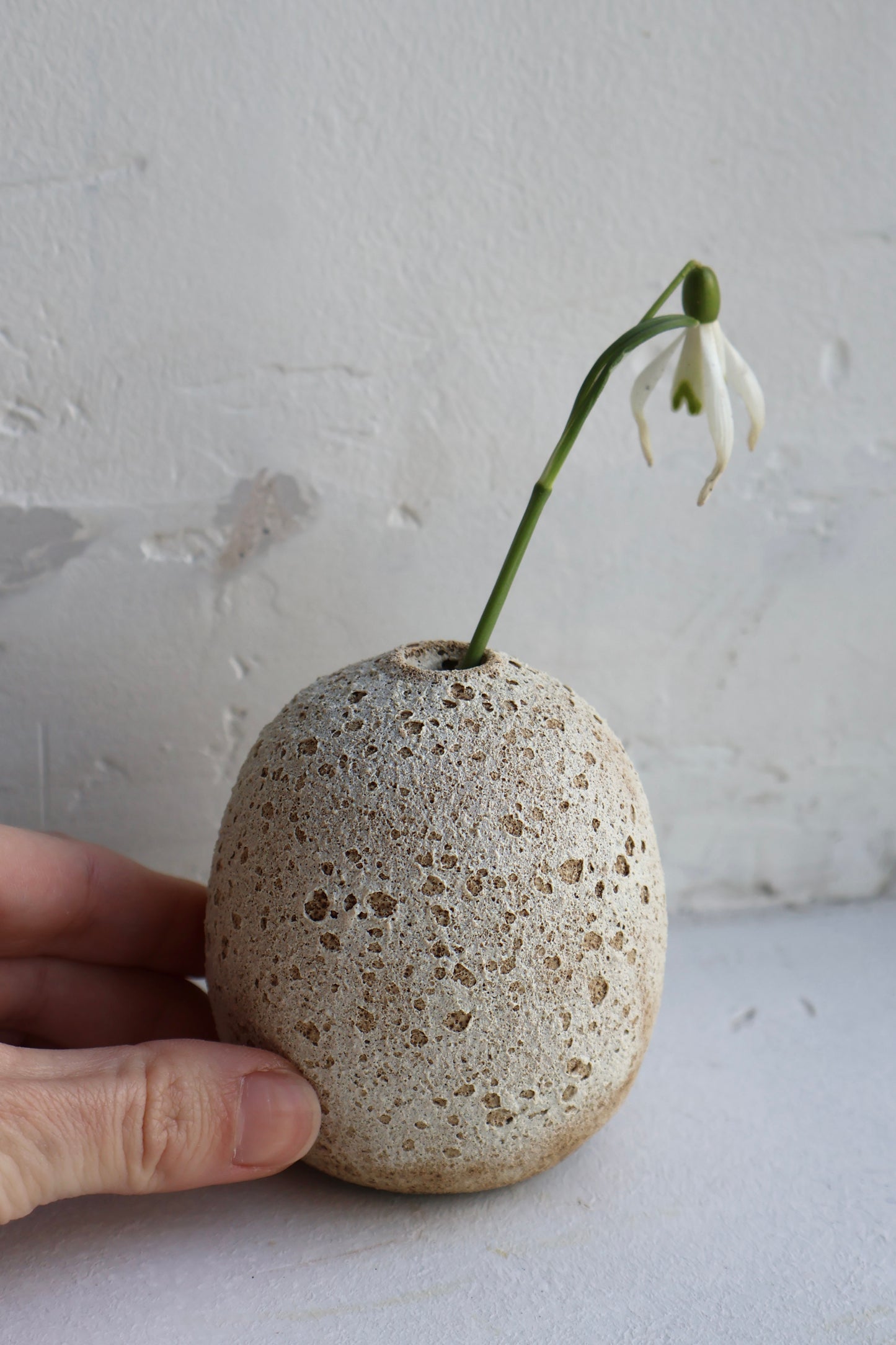 Bud Vase in Matte White Lava