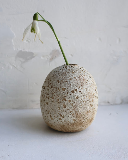 Bud Vase in Matte White Lava