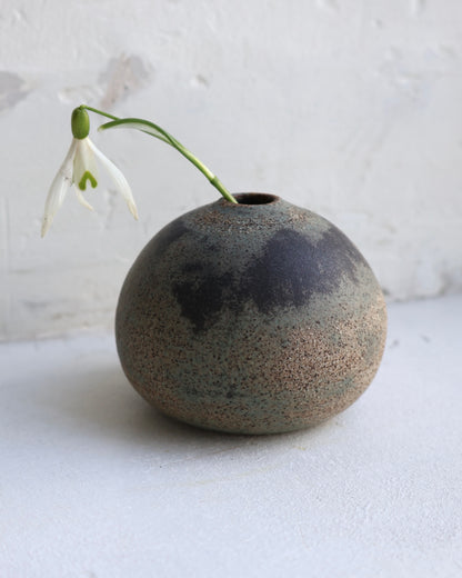 Bud Vase in Flow