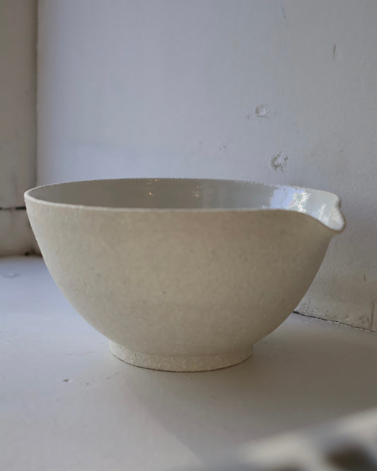 Matcha Whisking Bowl in White