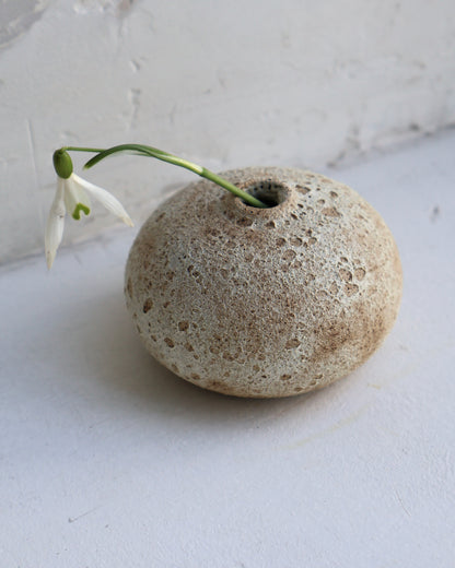 Bud Vase in Matte White Lava