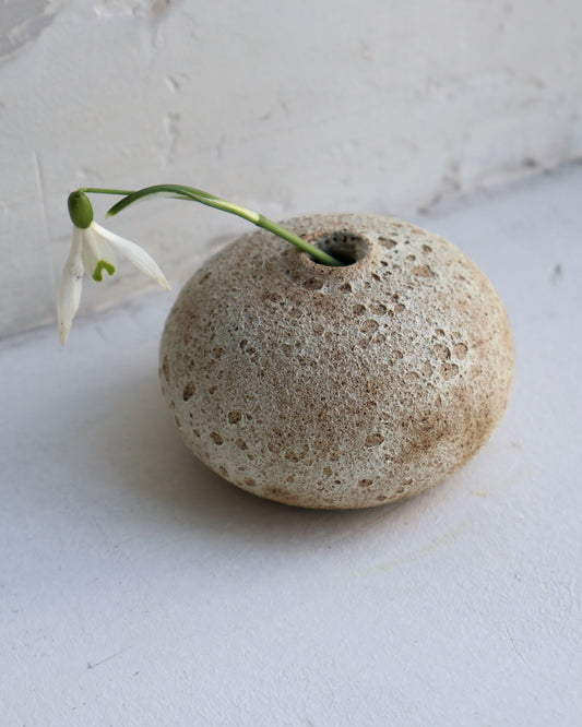 Bud Vase in Matte White Lava