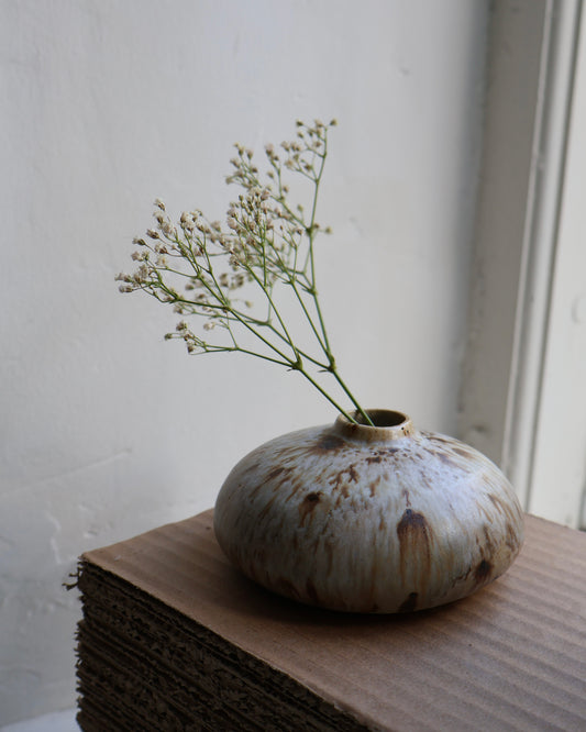 Pebble vase in Matte Birch